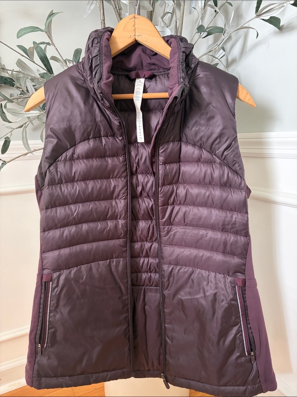 lululemon athletica Quilted Vest in Deep Plum 10